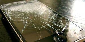 Comment rÃ©parer la vitre cassÃ©e de son iPhone 6Â ?